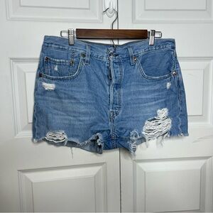 Levi’s 501 Cut Off Denim Shorts – Size 32